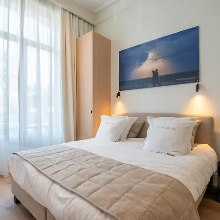 Luxurious Duplex - Park View - Walk To